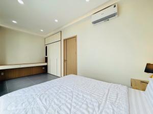 NHÀ MỚI ĐẸP LUNG LINH - DT 68m2 chuẩn vuông vức - NGAY HIỆP THÀNH CITY - 3.xx tỷ 