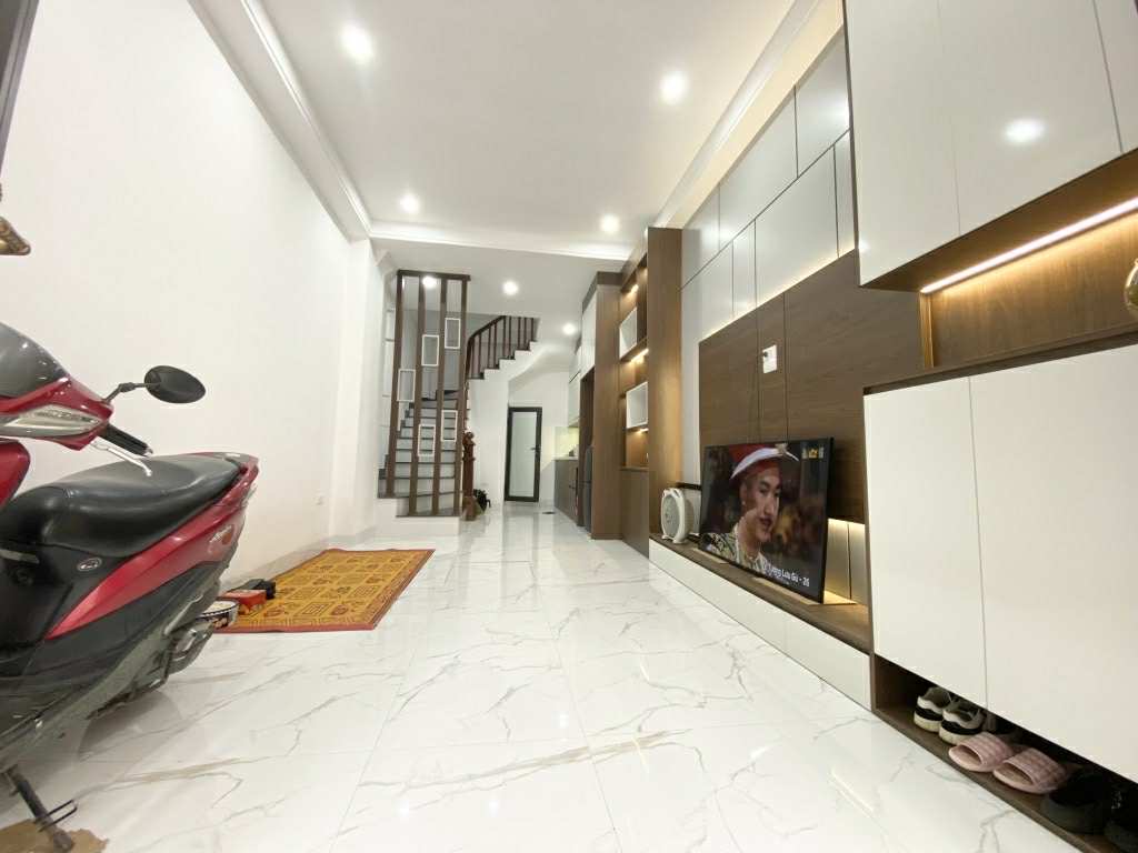 BÁN NHÀ ĐỊNH CÔNG 33M,5 TẦNG CHỈ 8,3 TỶ