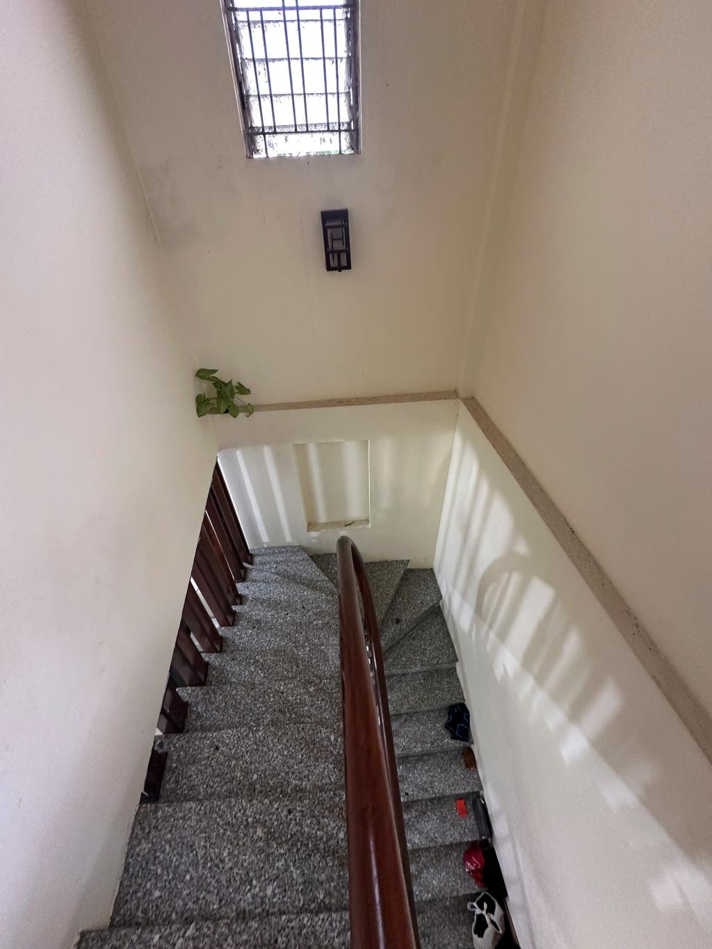 NHÀ VỊ TRÍ ĐẸP GẦN BẾN XE  - THỊ TRẤN PHÙNG - MẶT PHỐ ĐƯỜNG HỦNG - 106M2