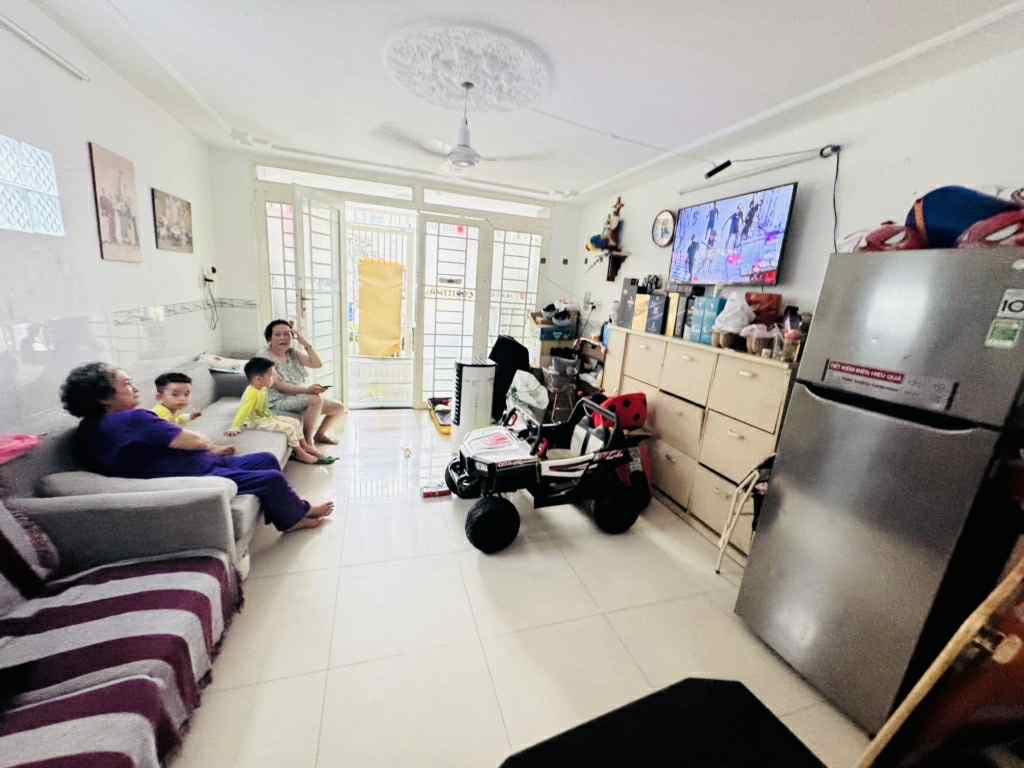 Hàng Đẹp chuẩn ngay P1 Q8 Dương Bá Trạc Giá 5T nhỉnh