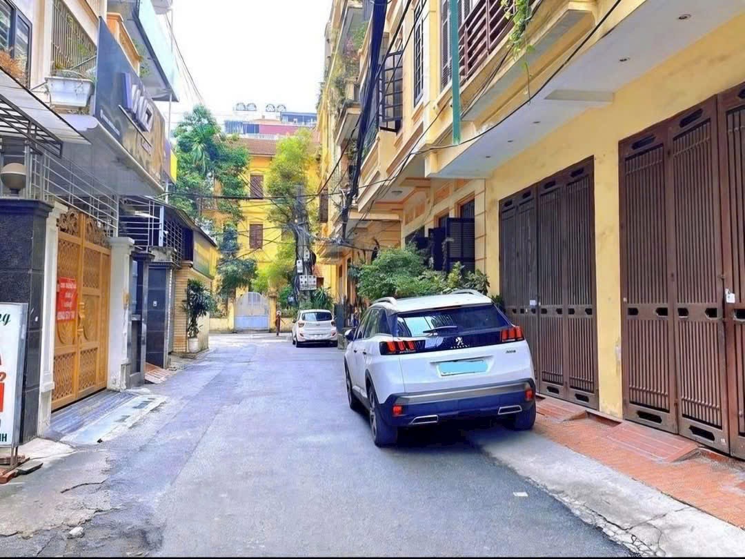 Bác em cần bán nhà Bắc Từ Liêm gấp GIÁ CHỈ NHỈNH 2 tỉ  Diện tích 55m2 - nhà 1 tầng  Mặt ngõ oto kinh doanh sầm uất   Lh em : 0374706963 (ưu tiên gọi)