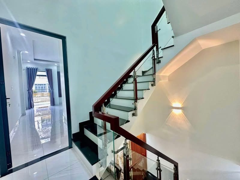 AN DƯƠNG VƯƠNG, NHÀ 40M2, PHÂN LÔ 6 TẦNG, THANG MÁY