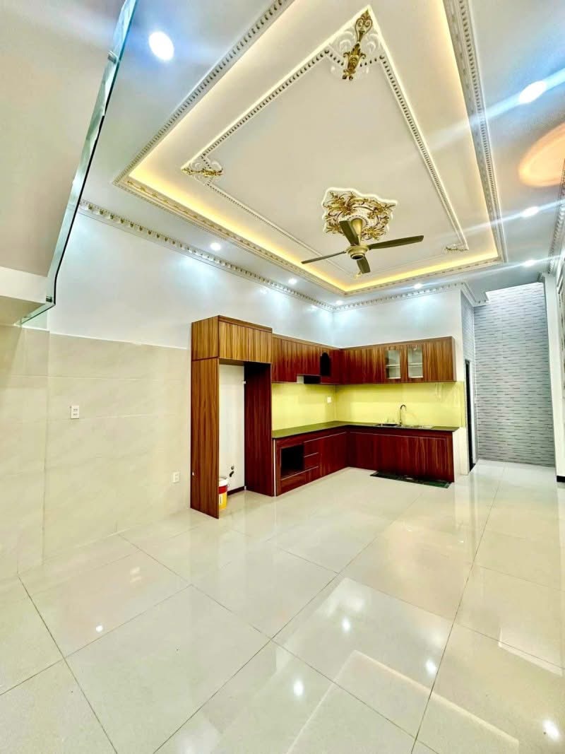 AN DƯƠNG VƯƠNG, NHÀ 40M2, PHÂN LÔ 6 TẦNG, THANG MÁY