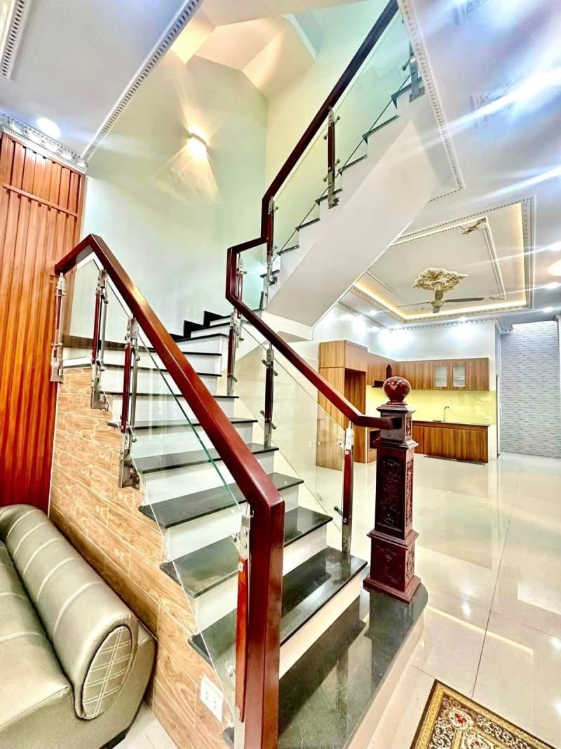 AN DƯƠNG VƯƠNG, NHÀ 40M2, PHÂN LÔ 6 TẦNG, THANG MÁY