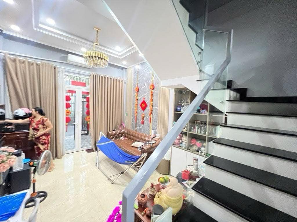 MẶT TIỀN NGAY BÌNH CHIỂU - NHÀ 4 TẦNG - NGANG 4.5X20.5 92M2 DTSD 223M2 CHỈ 8.3 TỶ TL - ĐƯỜNG RỘNG 16M