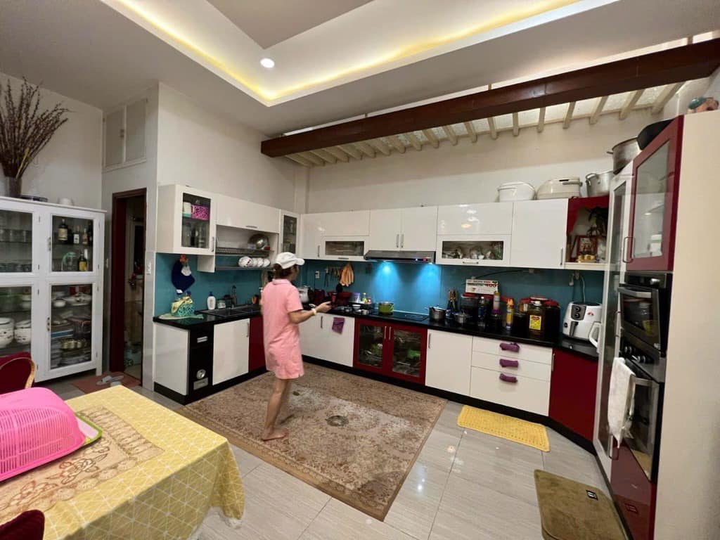 GIẢM 500TR - NHÀ 4 LẦU-HẺM XE HƠI THÔNG-NGAY VẠN PHÚC CITY - DT: 100M2 (5x20)-CHỈ CÒN NHỈNH 11 TỶ