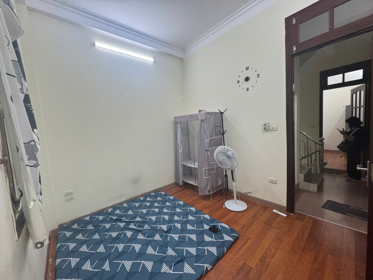 Bán nhà 4 tầng phố Hoa Lâm – Long Biên – ô tô đỗ cửa – sổ đỏ chính chủ