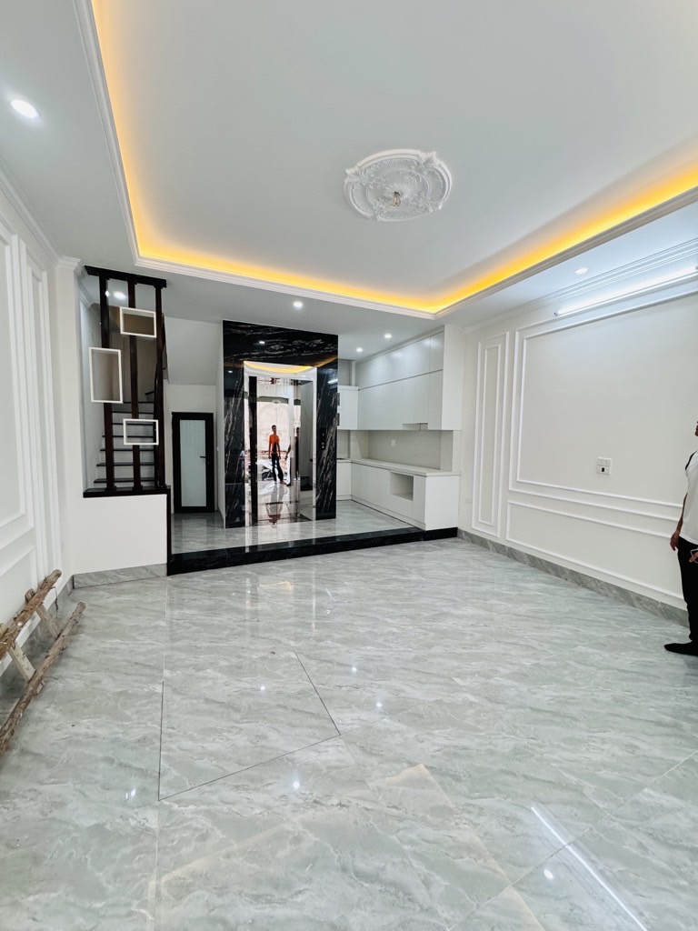 Bán nhà Hoa Lâm – Việt Hưng – 6 tầng thang máy – 40m² – Nhỉnh 8 tỷ