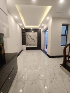 BÁN NHÀ 5 TẦNG GIÁ RẺ PHÚC LỢI – Ở LUÔN – 4.95 TỶ