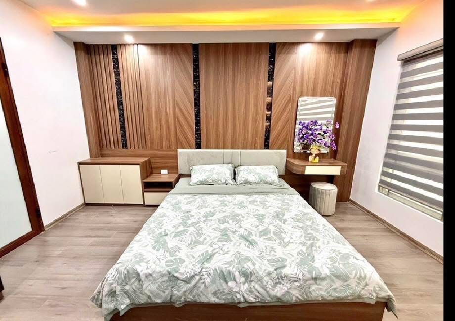 TRUNG TÂM HUYỆN THANH TRÌ Ô TÔ TẢI TRÁNH, ĐỖ CỬA, KINH DOANH, DÒNG TIỀN 25TR/THÁNG 
- 3 THOÁNG