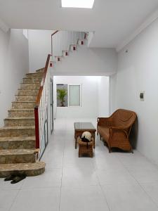 Bán gấp nhà tôn thất tùng, ngõ nông, 38m2, 4 tầng, chỉ 4.9 tỷ.