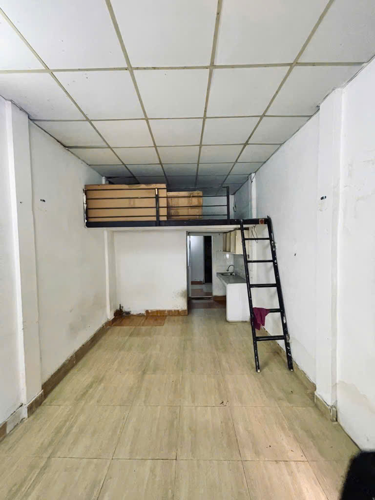 Mặt tiền đường lô góc không lộ giới bên hong - kinh doanh ngon- sổ nở hậu - pháp lý sạch