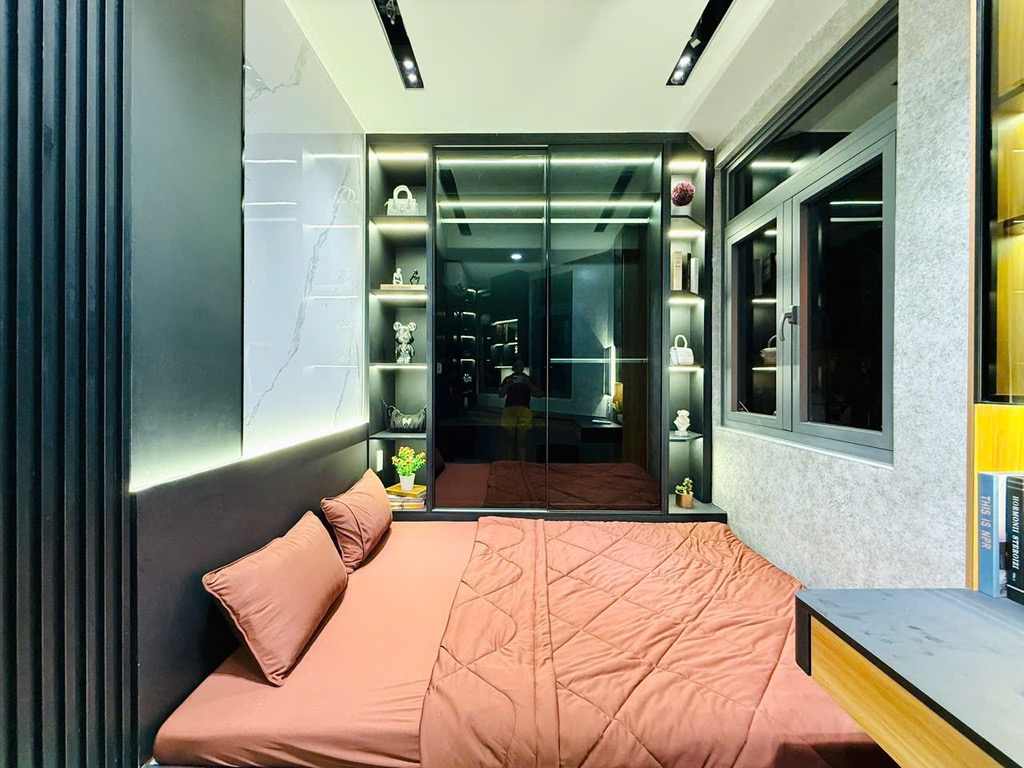 Khu vip cao tầng - lô góc 2 mặt tiền không lộ giới - hẻm xe tải thông bờ kè - nhà mới cực đẹp