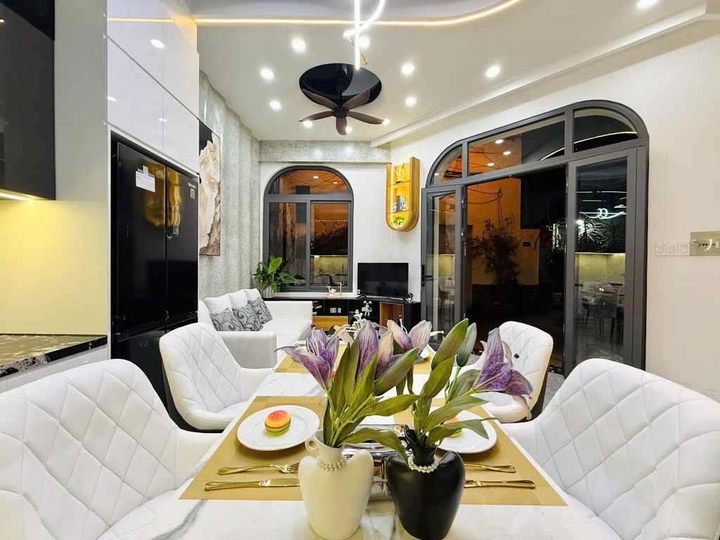 Khu vip cao tầng - lô góc 2 mặt tiền không lộ giới - hẻm xe tải thông bờ kè - nhà mới cực đẹp