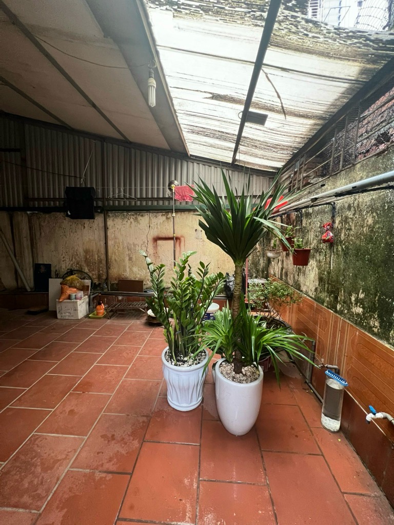 Bán nhà Chùa Láng, nhà dòng tiền, vị trí cực hiếm