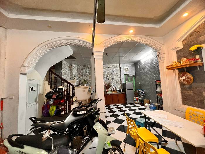 TRẦN QUÝ CÁP - 6 TẦNG - NGÕ THÔNG - 20M RA MẶT PHỐ - CHO THUÊ DÒNG TIỀN 40TR/THÁNG - NHỈNH 5 TỶ.