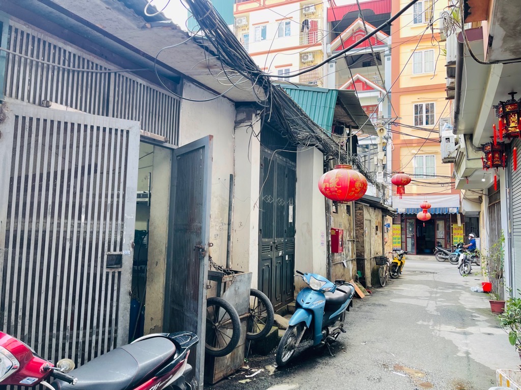 BÁN NHÀ C4 ĐƯỜNG MỄ TRÌ HẠ, NAM TỪ LIÊM - CÁCH ĐƯỜNG Ô TÔ 10M