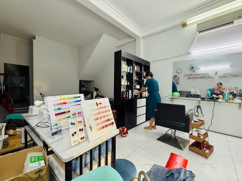 MẶT TIỀN KINH DOANH ĐA NGÀNH