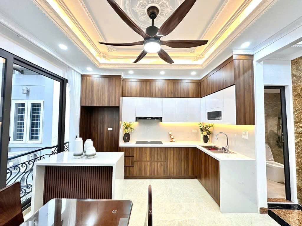 Nhà Nam Từ Liêm 6t thang máy, ô tô đỗ cửa chỉ hơn 7T, nhà đẹp mới tinh