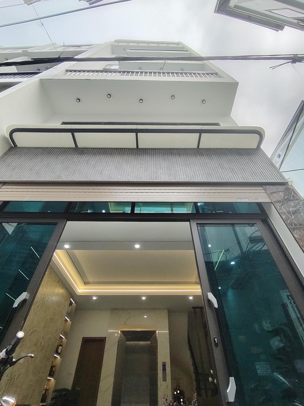 Bán nhà Bồ Đề đẹp Lô góc ô tô đỗ cửa