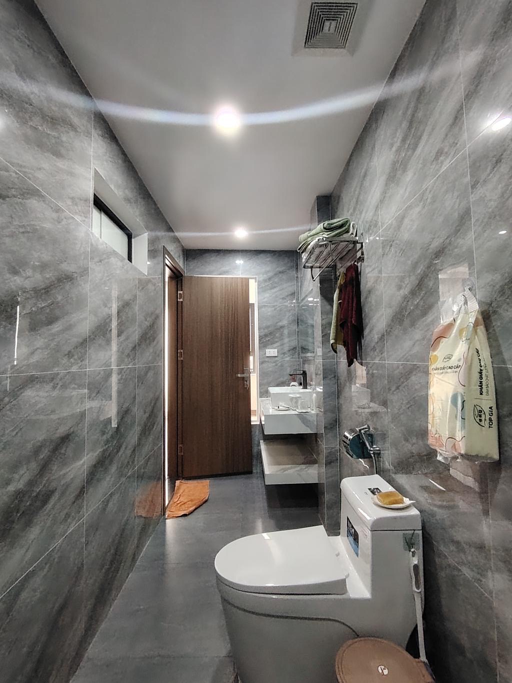 Bán nhà Bồ Đề đẹp Lô góc ô tô đỗ cửa