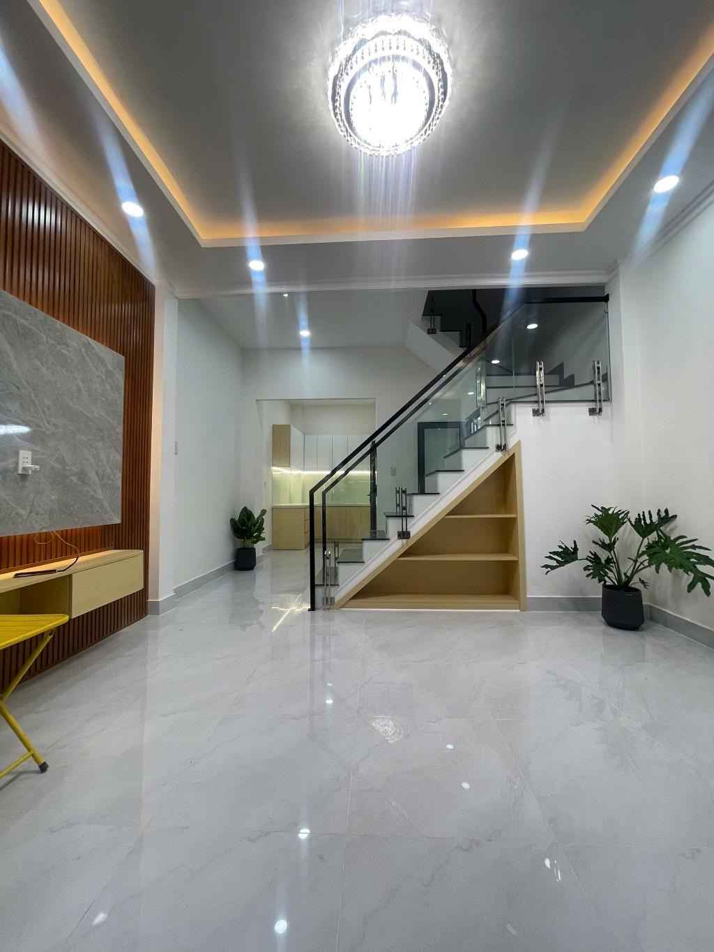 Nhà mới Nguyễn Duy f12q8 nhỉnh 4t