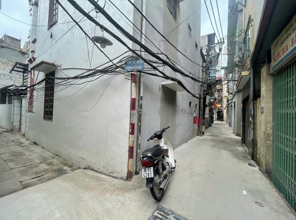 BÁN NHÀ CỔ NHUẾ 2 - MT 4.7m - Gần trường ĐẠI HỌC LỚN, BỆNH VIỆN