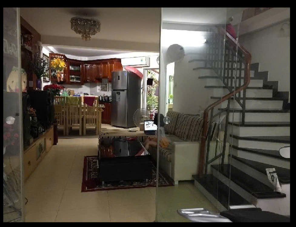 Bán nhà Lĩnh Nam, Nhà đẹp ở ngay, 3 bước ra đường oto. Sổ đỏ chính chủ sẵn sàng giao dịch tránh