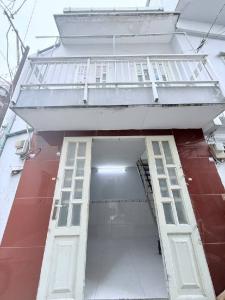 Bán nhà -sách mặt tiền - 4tỷ