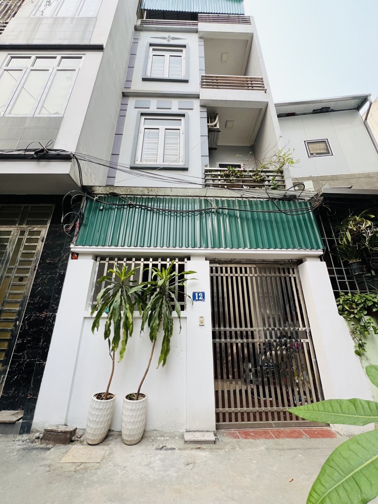 Bán nhà riêng tại Cầu Cốc, 114 triệu / m2, 52 m2, 4PN, 3WC, mặt tiền 4m