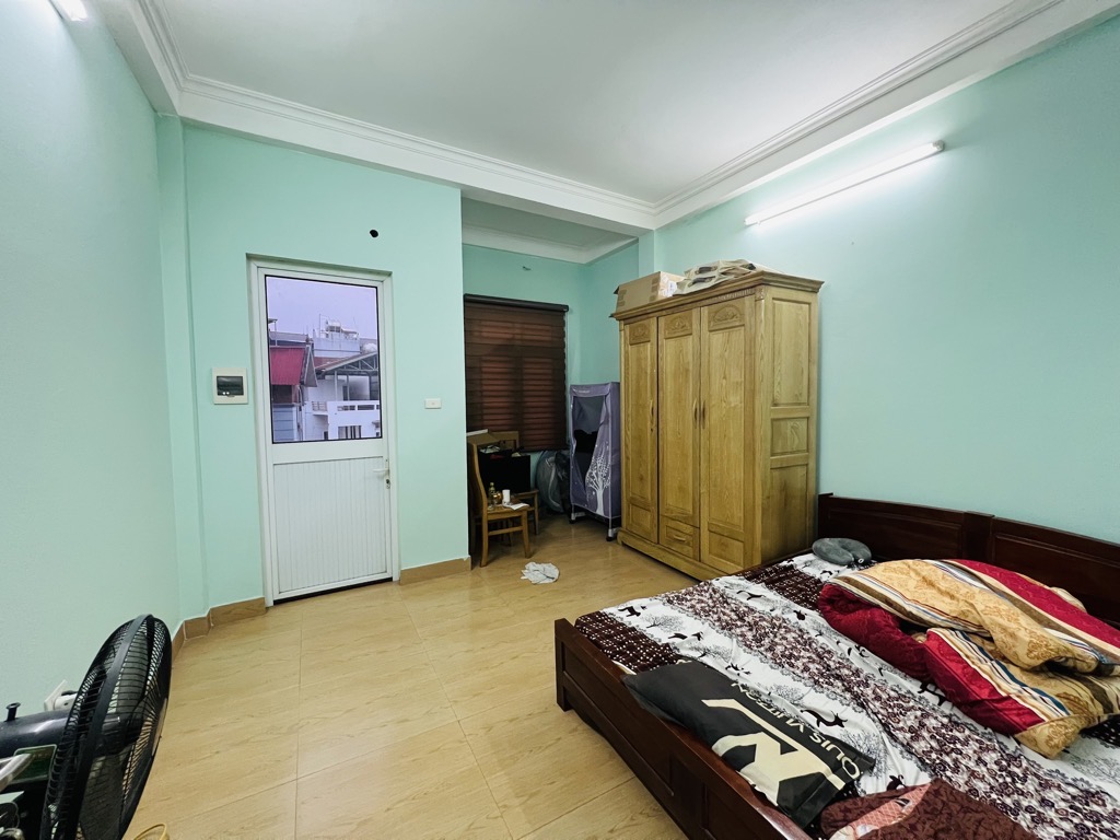 Bán nhà riêng tại Cầu Cốc, 114 triệu / m2, 52 m2, 4PN, 3WC, mặt tiền 4m