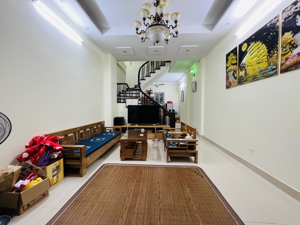 Bán nhà riêng tại Cầu Cốc, 114 triệu / m2, 52 m2, 4PN, 3WC, mặt tiền 4m