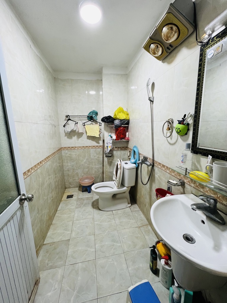 Bán nhà riêng tại Cầu Cốc, 114 triệu / m2, 52 m2, 4PN, 3WC, mặt tiền 4m