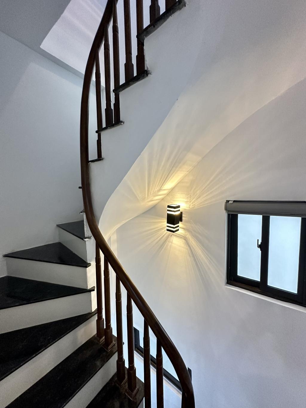 Nhà đẹp định công thượng đầy đủ tiện nghi