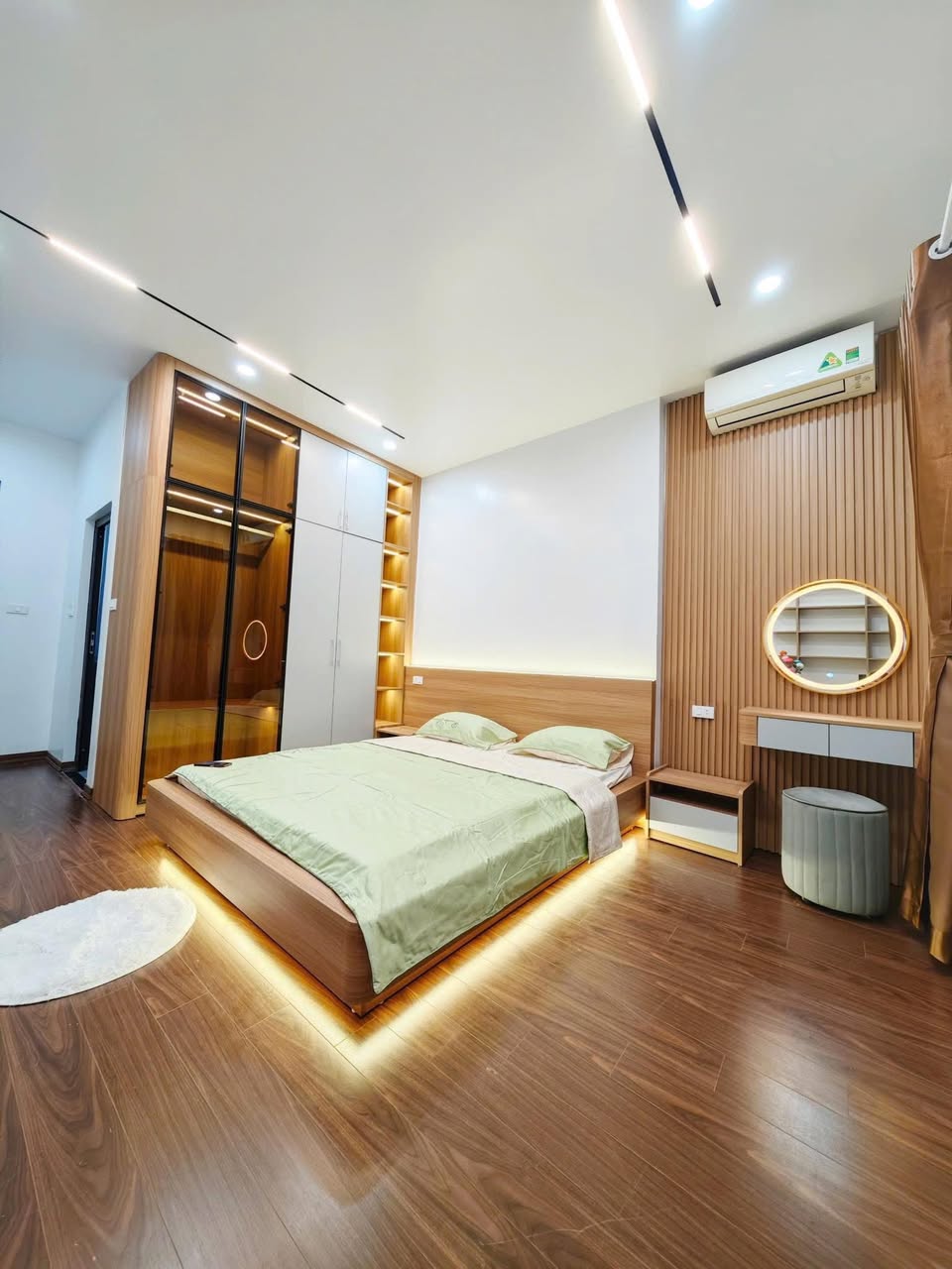 NHỈNH 10 TỶ NHÀ PHỐ TRẦN KHÁT CHÂN - XÂY MỚI - FULL NỘI THẤT