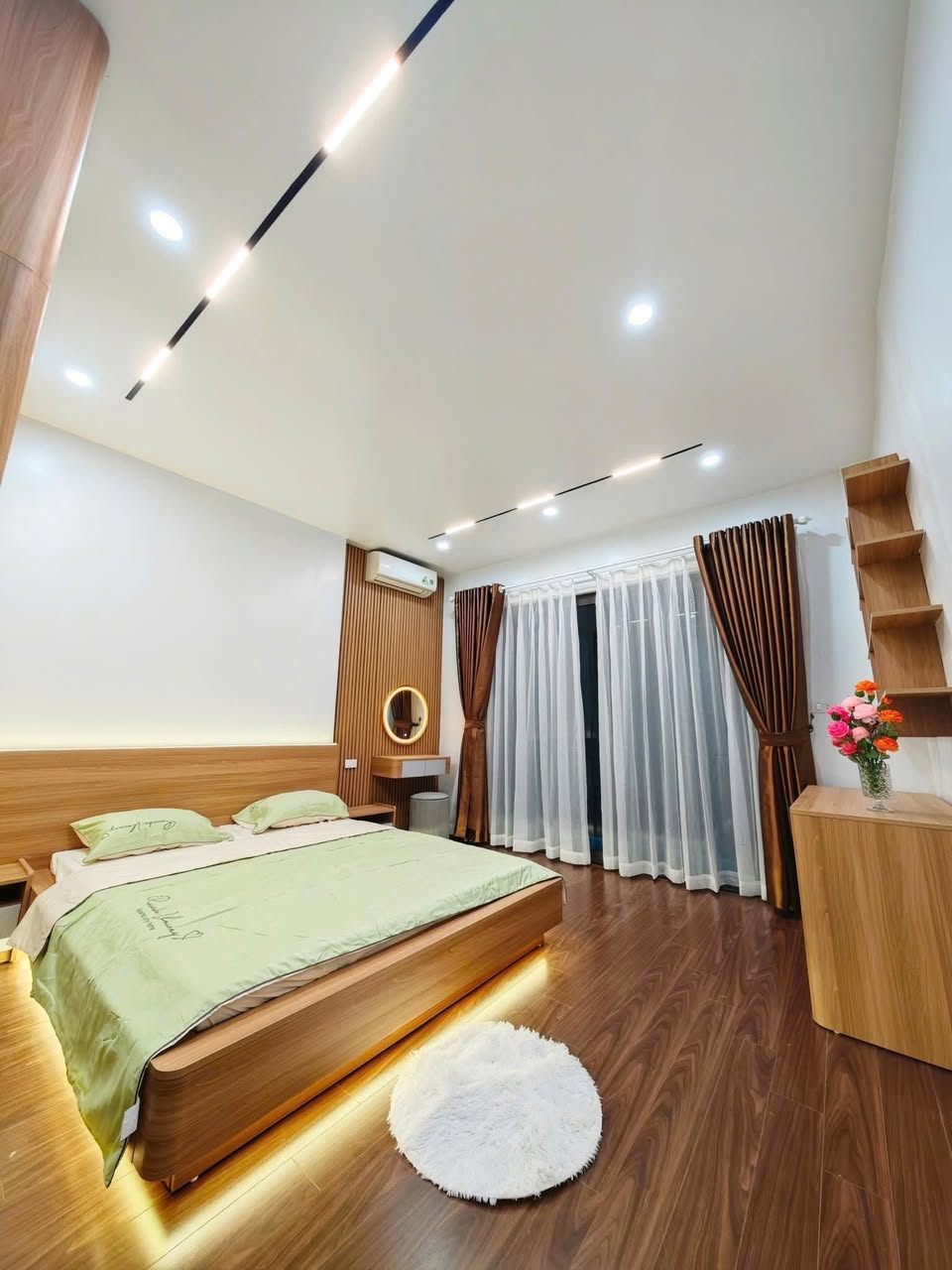 NHỈNH 10 TỶ NHÀ PHỐ TRẦN KHÁT CHÂN - XÂY MỚI - FULL NỘI THẤT