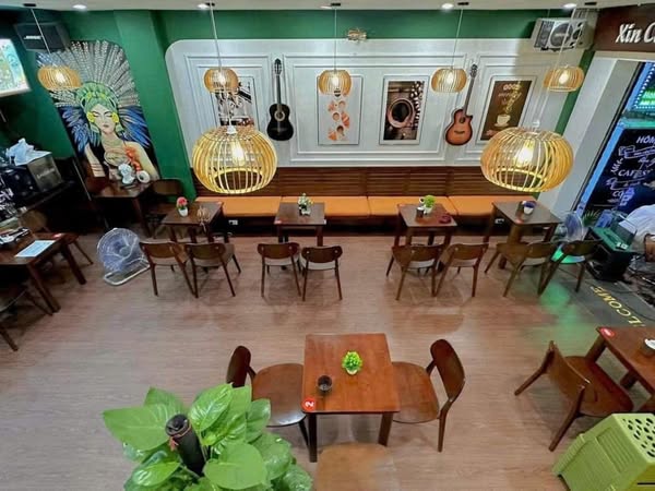 Nhà mặt phố trung tâm Cầu Giấy, đường 2 làn, vỉa hè rộng, kinh doanh đỉnh