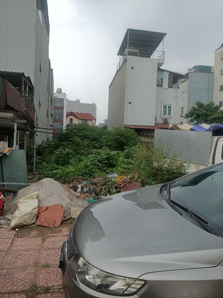 Đức Giang đất nền 200m2 hai mặt tiền trước sau