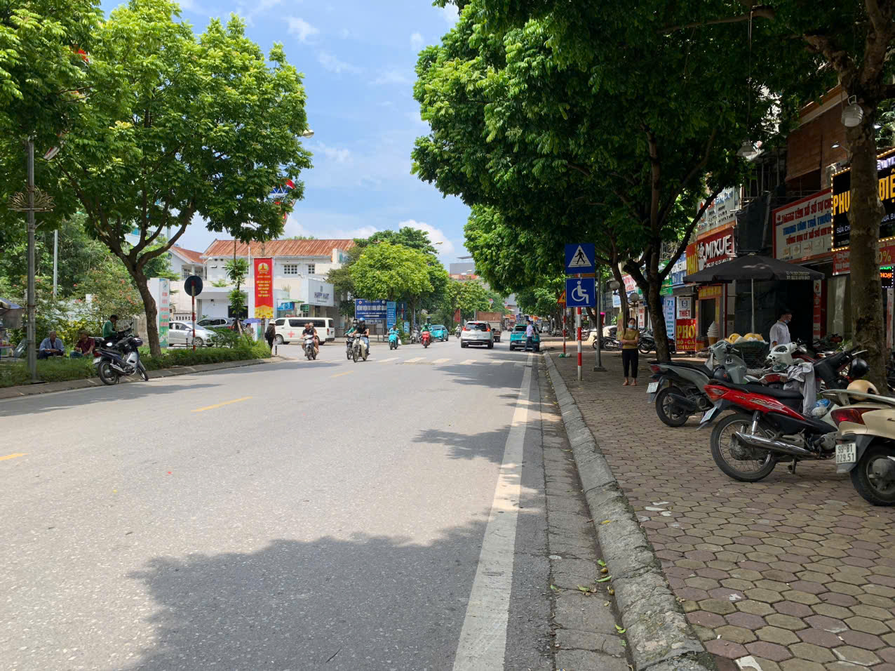 Bán nhà mặt phố Trường Lâm Long Biên MT 6.5m