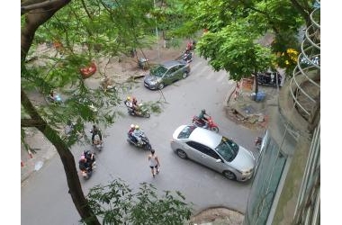 ĐẶNG VĂN NGỮ 45m2 7 TẦNG THANG MÁY GARA Ở VIP CÓ VỈA