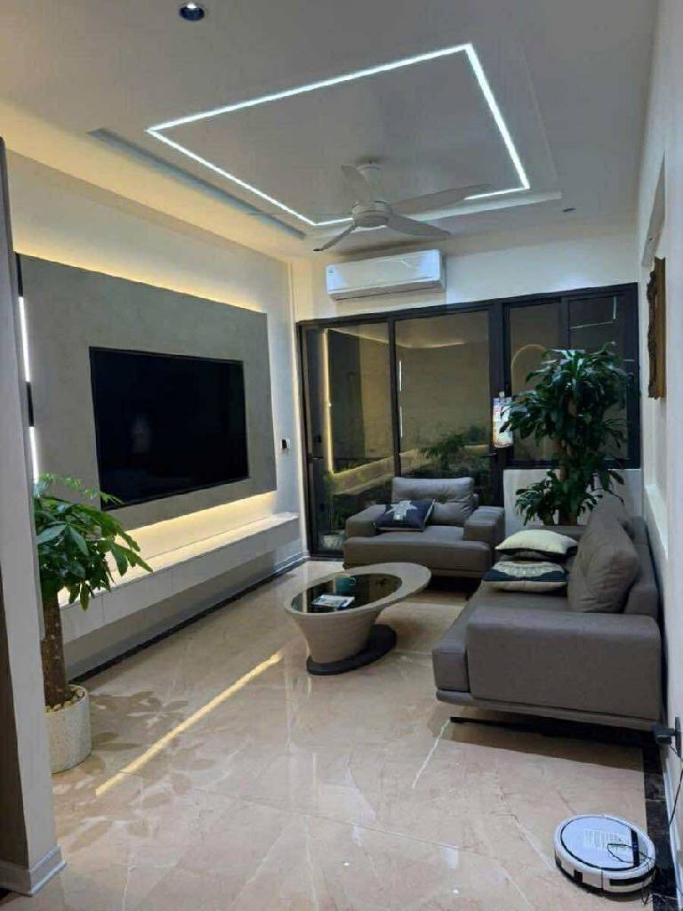 BÁN NHÀ PHÚ DIỄN - OTO ĐỖ CỬA - 30M RA MẶT PHỐ - THANG MÁY - DÒNG TIỀN KHỦNG