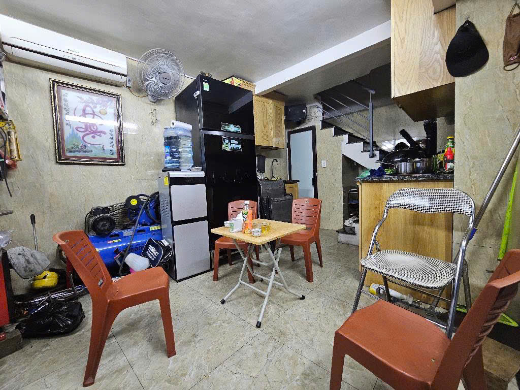 ĐÊ TRẦN KHÁT CHÂN LÔ GÓC CỰC HIẾM MẶT TIỀN 4,3M. Diện tích 11.8/21m2