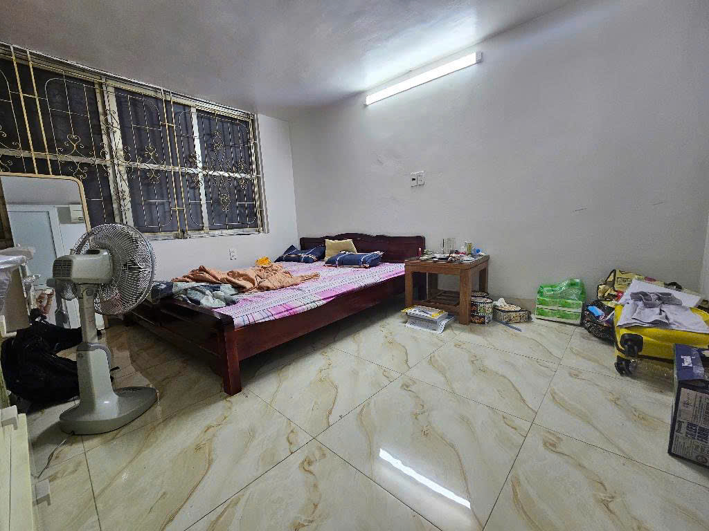 ĐÊ TRẦN KHÁT CHÂN LÔ GÓC CỰC HIẾM MẶT TIỀN 4,3M. Diện tích 11.8/21m2