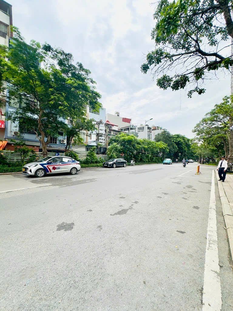 Bán nhà mới xây cầu diễn 34m2 5 tầng ô tô đỗ cửa nhỉnh 6 tỷ