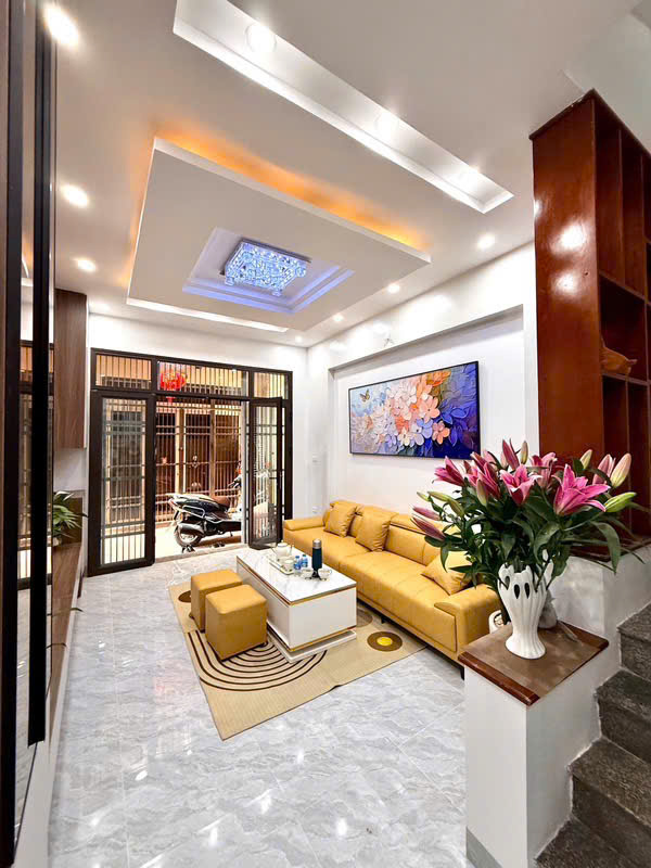 Bán nhà phố văn trì 35m2 4 tầng 4 ngủ mặt tiền gần 4m giá nhỉnh 6 tỷ