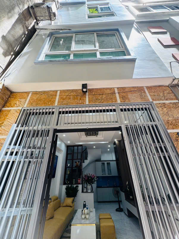 Bán nhà phố văn trì 35m2 4 tầng 4 ngủ mặt tiền gần 4m giá nhỉnh 6 tỷ