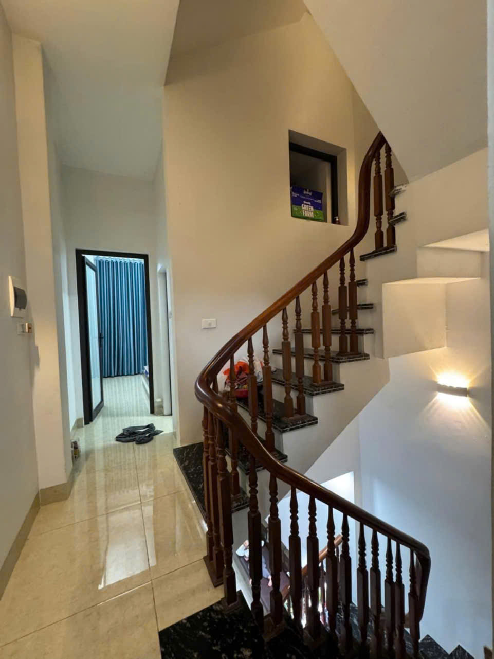 Bán nhà cầu diễn gần 40m2 5 tầng dân xây 5 tỷ 2