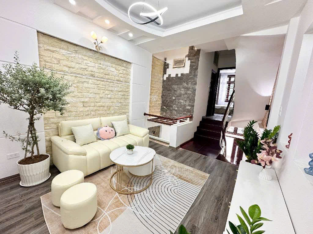 Bán nhà phố đình quán , văn tiến dũng 33m2 dân xây 3 tầng nhỉnh 6 tỷ