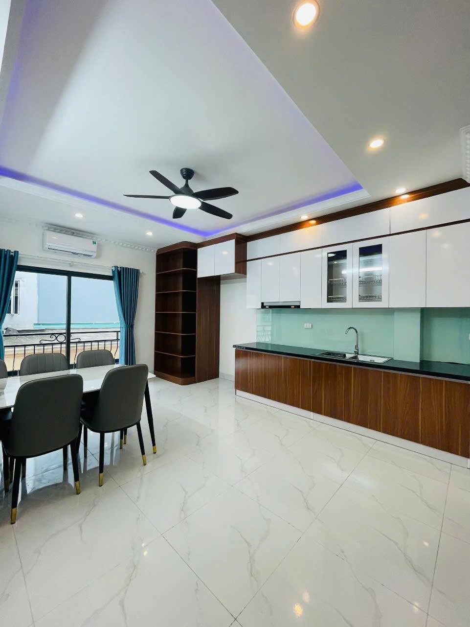 Duy nhất nhà mới xây đức diễn , văn tiến dũng 34m2 5 tầng ô tô đỗ cửa nhỉnh 6 tỷ