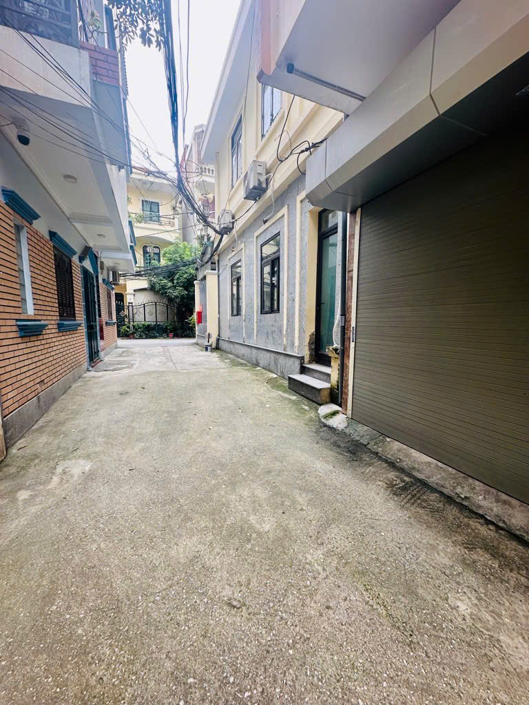 Nhà mới xây hồ tùng mậu Gold mark 32m2 5 tầng ngõ rộng nhỉnh 6 tỷ